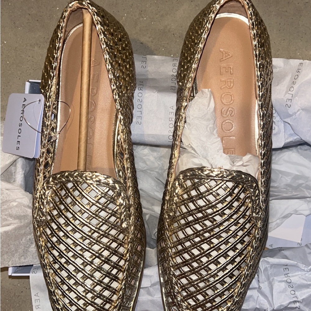 AEROSOLES Soft Gold Loafers